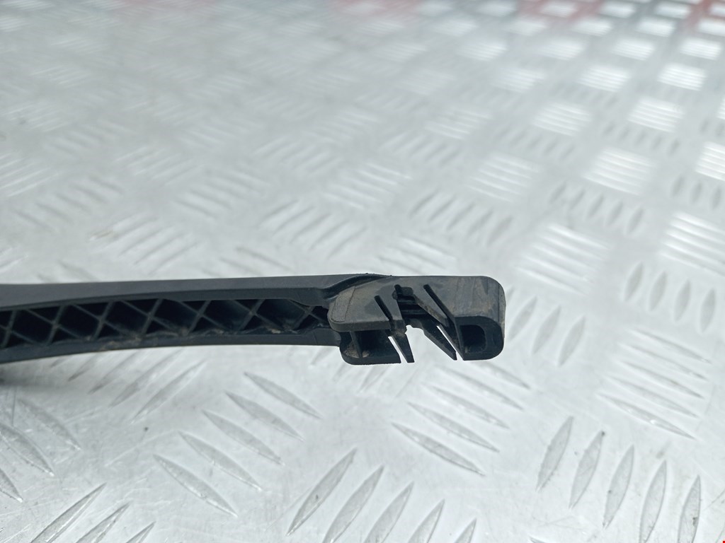 Поводок дворника задний (заднего) PEUGEOT 206 1998-2012