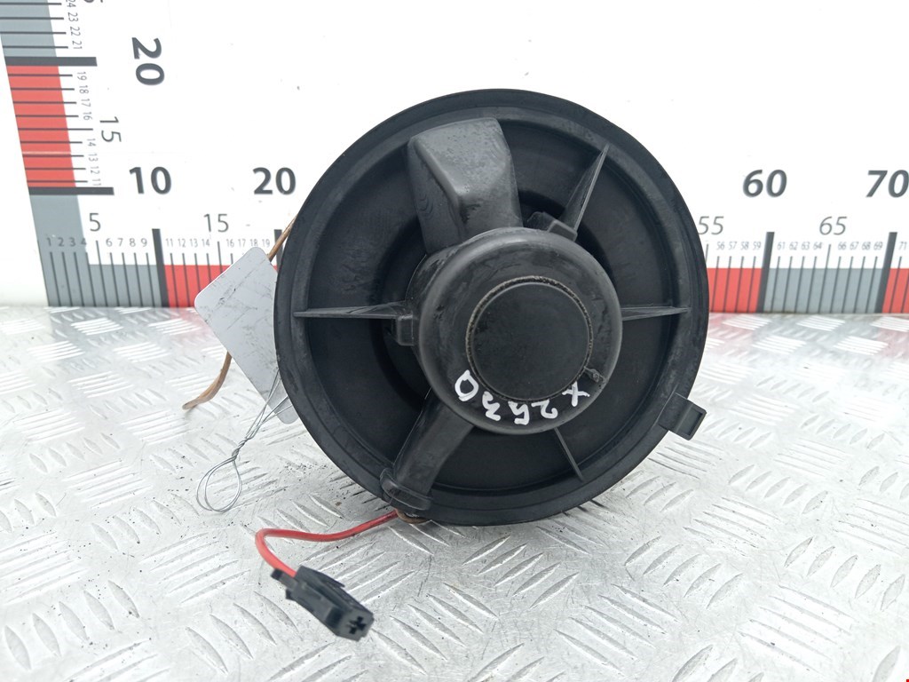 Моторчик (мотор) отопителя салона SEAT Ibiza 1993-2002