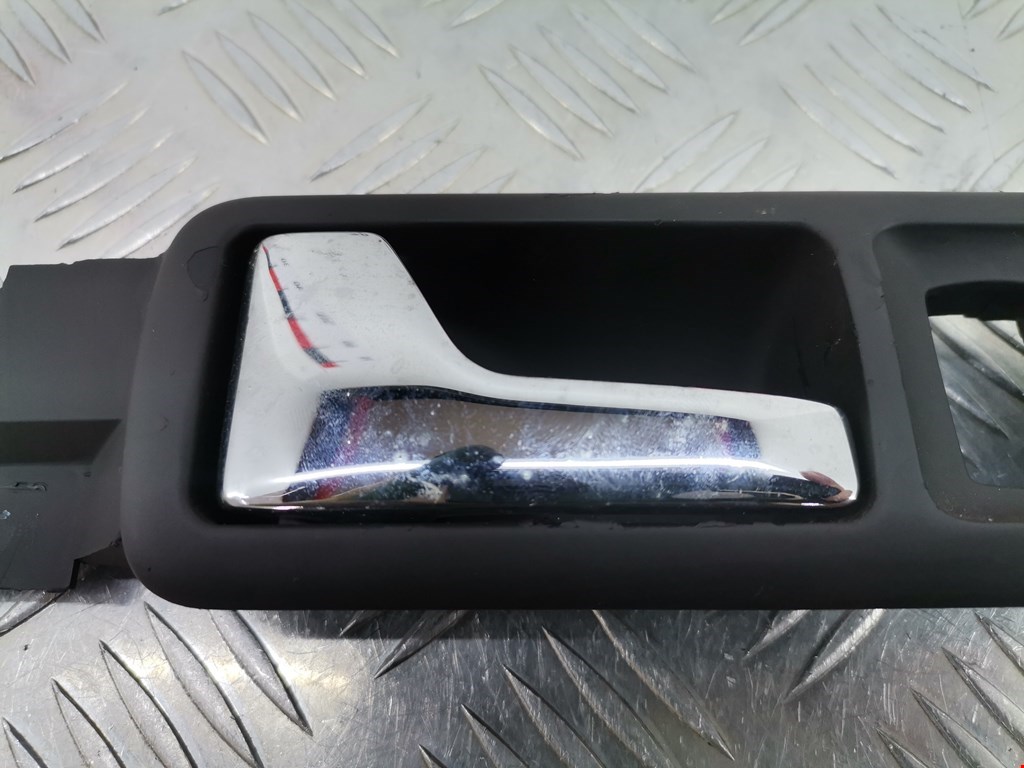 Ручка дверная задняя внутренняя левая VOLKSWAGEN Passat B5 1997-2005