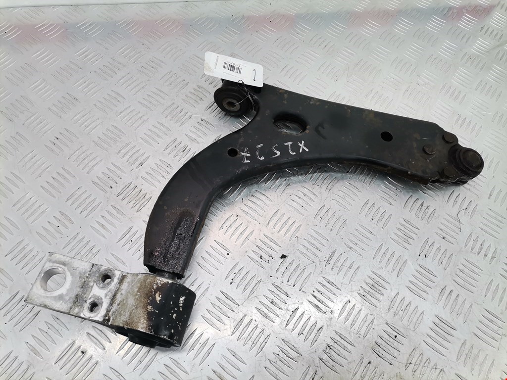 Рычаг передний левый FORD Fiesta 2001-2008