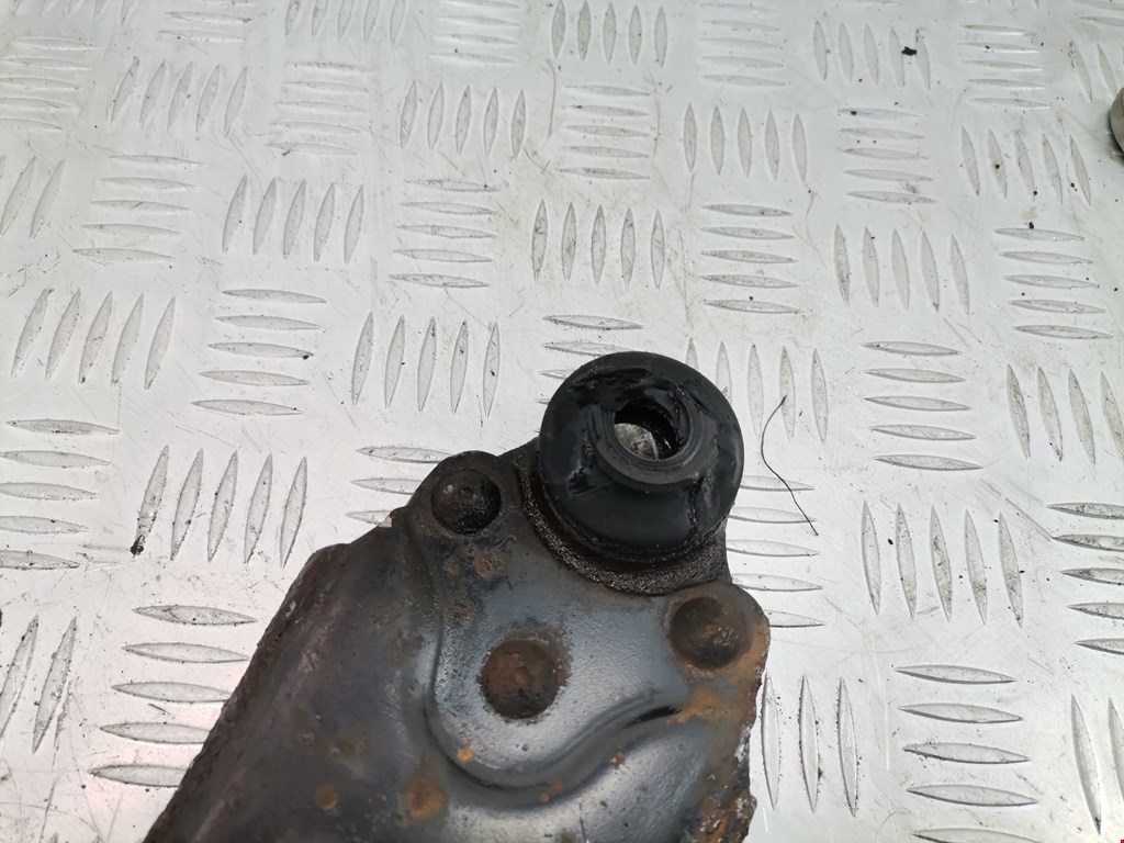 Рычаг передний левый FORD Fiesta 2001-2008