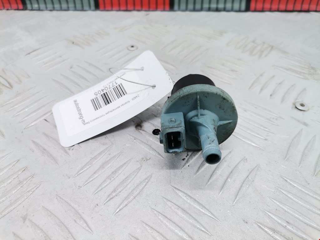 Клапан вентиляции топливного бака VOLKSWAGEN Polo III 1994-2001