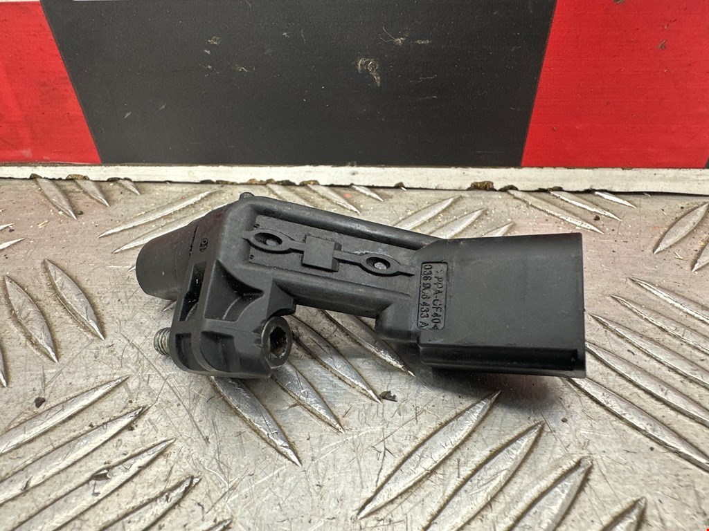 Датчик положения коленвала AUDI A4 B7 2004-2007