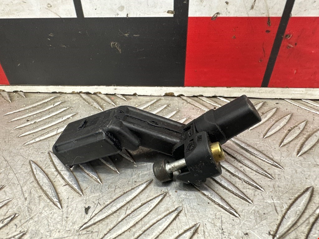 Датчик положения коленвала AUDI A4 B7 2004-2007