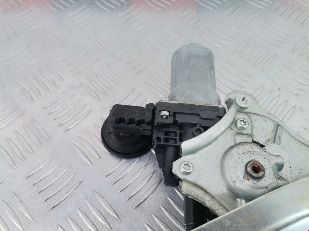 Стеклоподъемник задний правый TOYOTA RAV 4 XA30 2006-2012