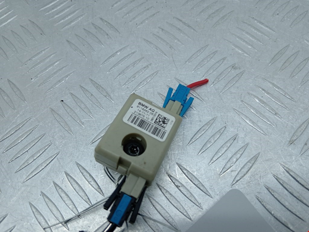 Усилитель антенны BMW 5-Series (F07/F10/F11/F18) (2009-2017)