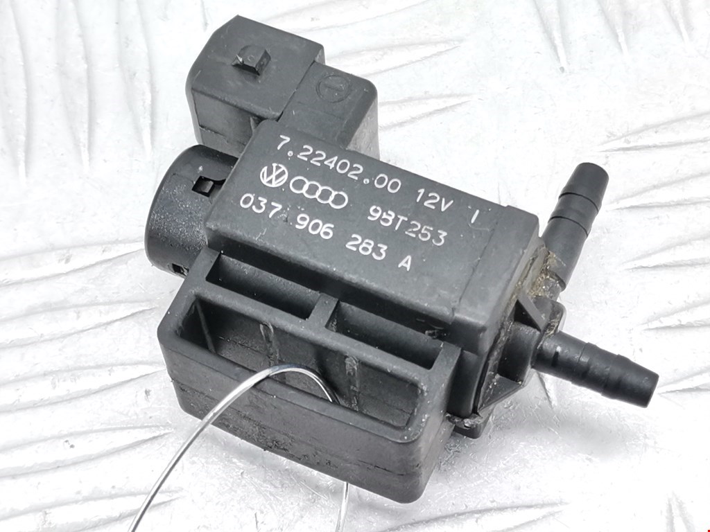 Клапан воздушного фильтра Audi A4 B5 (1994-2001)