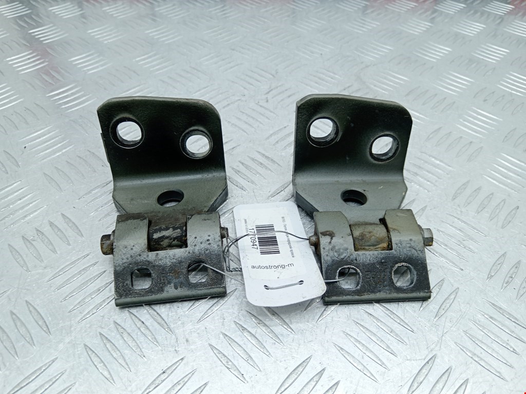 Петля двери передней правой BMW X3 (E83) (2003-2010)