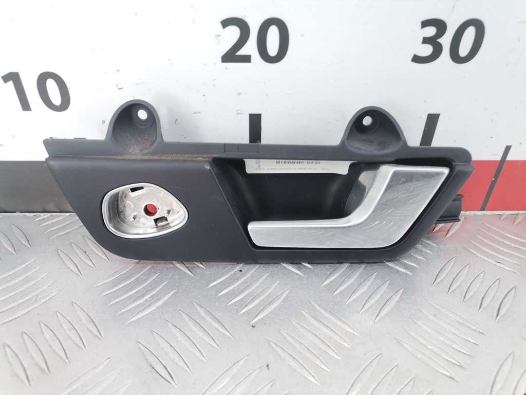 Ручка дверная задняя внутренняя правая AUDI A4 B6 2001-2005
