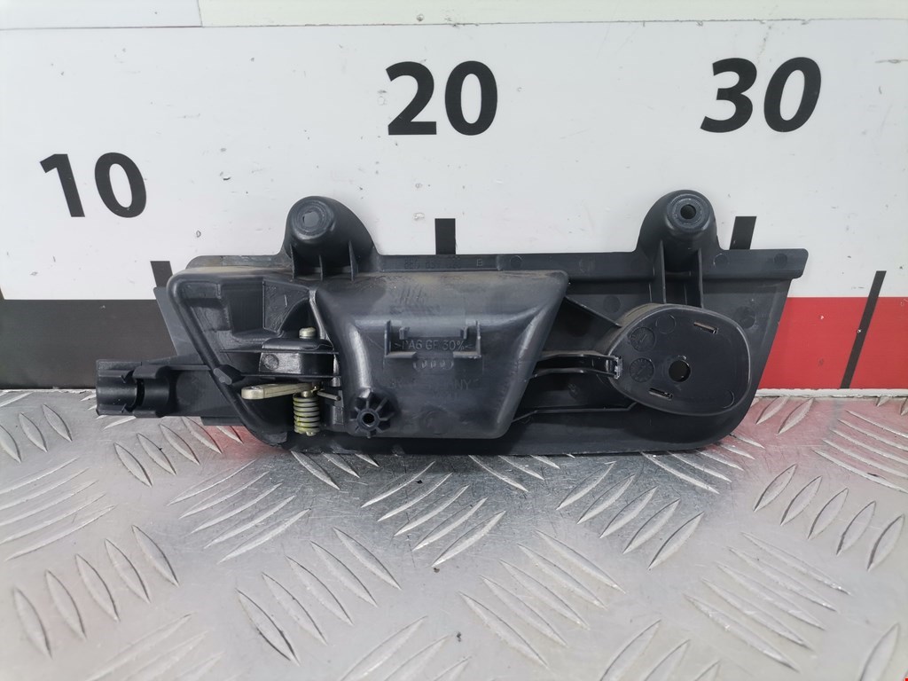 Ручка дверная задняя внутренняя правая AUDI A4 B6 2001-2005