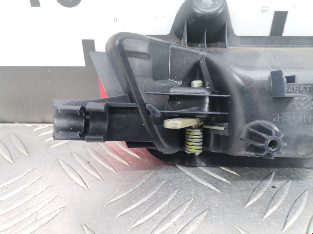 Ручка дверная задняя внутренняя правая AUDI A4 B6 2001-2005