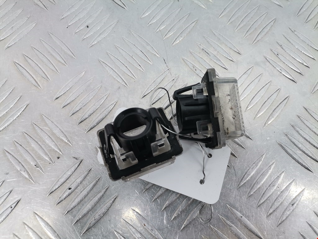 Фонарь подсветки номера MERCEDES-BENZ C-Class C-klasse W204 2007-2015