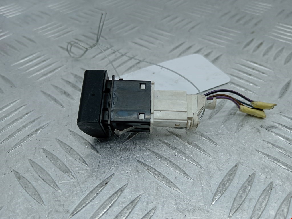 Кнопка антипробуксовочной системы AUDI A3 8P 2003-2013