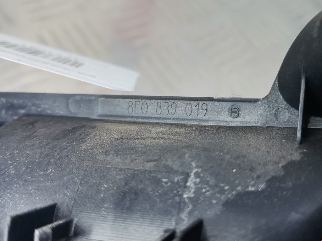 Ручка дверная задняя внутренняя левая AUDI A4 B6 2001-2005