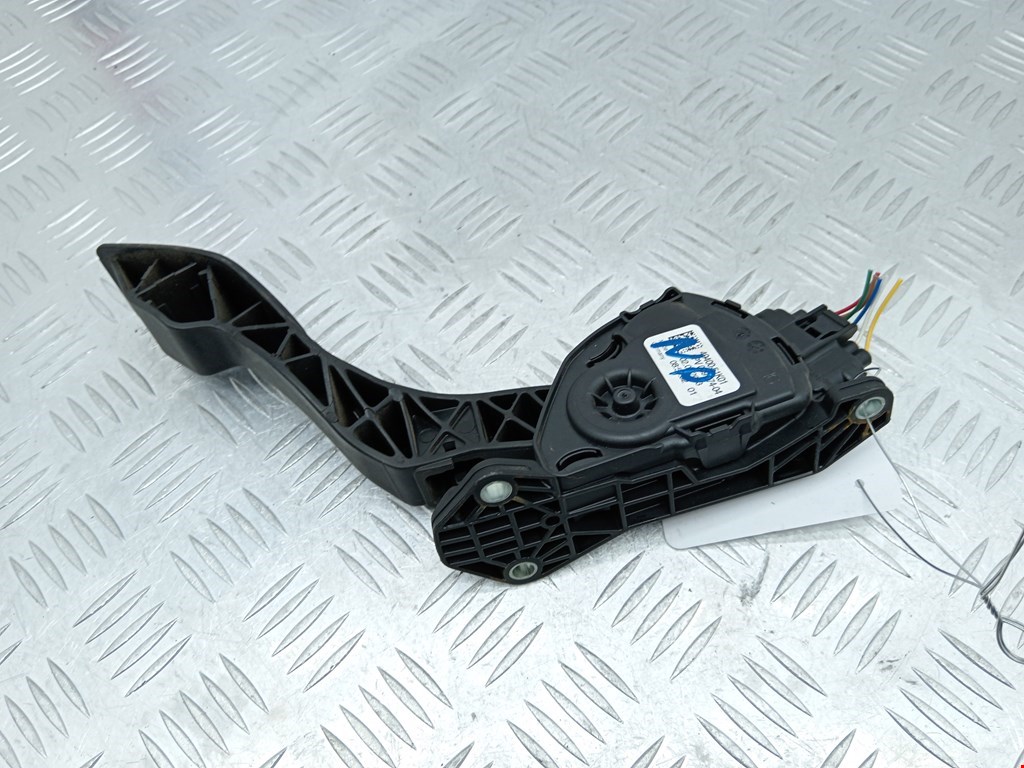 Педаль газа SUZUKI Splash 2008-2015