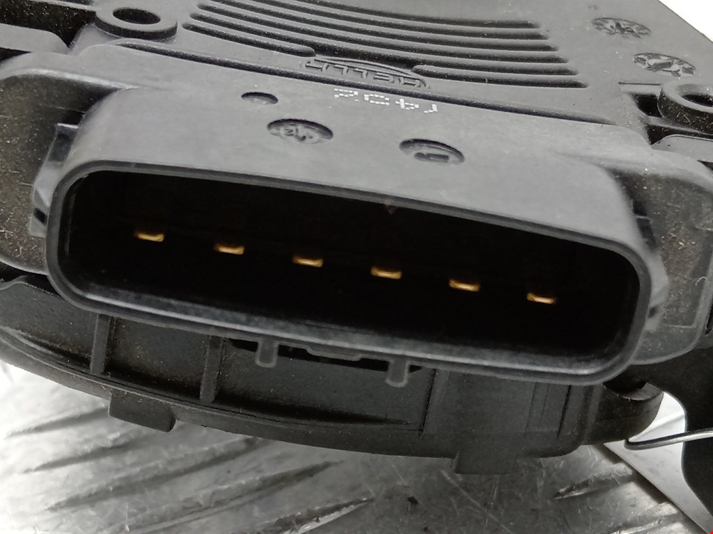 Педаль газа SUZUKI Splash 2008-2015