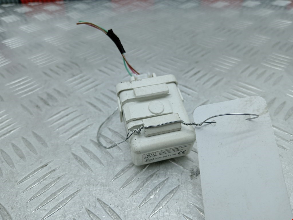 Блок управления центральным замком SUZUKI Splash 2008-2015