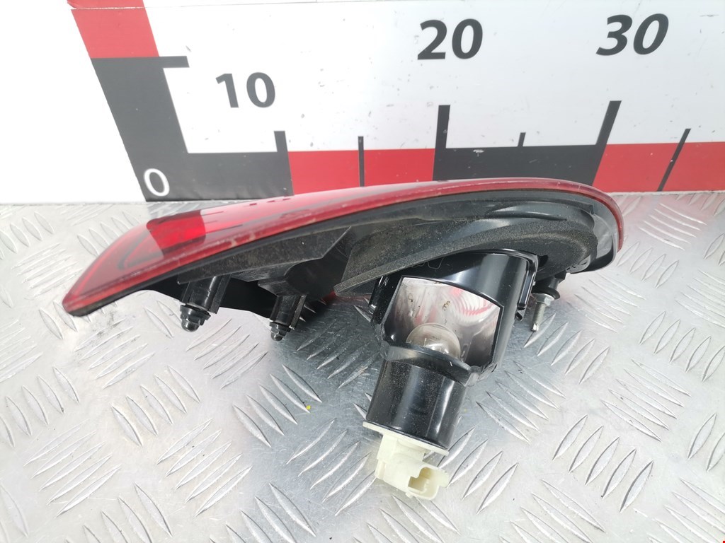 Фонарь задний внутренний правый NISSAN Qashqai J10 2006-2013