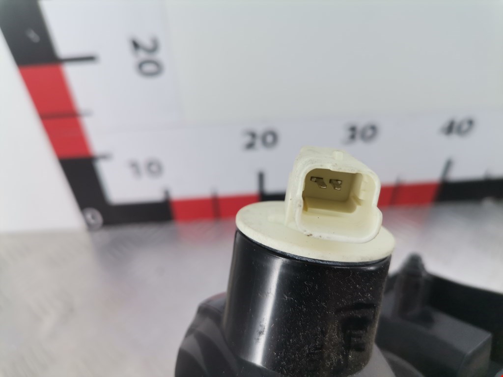 Фонарь задний внутренний правый NISSAN Qashqai J10 2006-2013