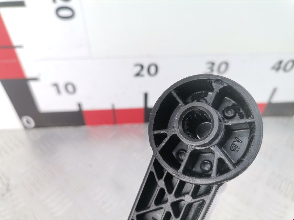 Ручка стеклоподъемника FORD Fiesta 2008-2012