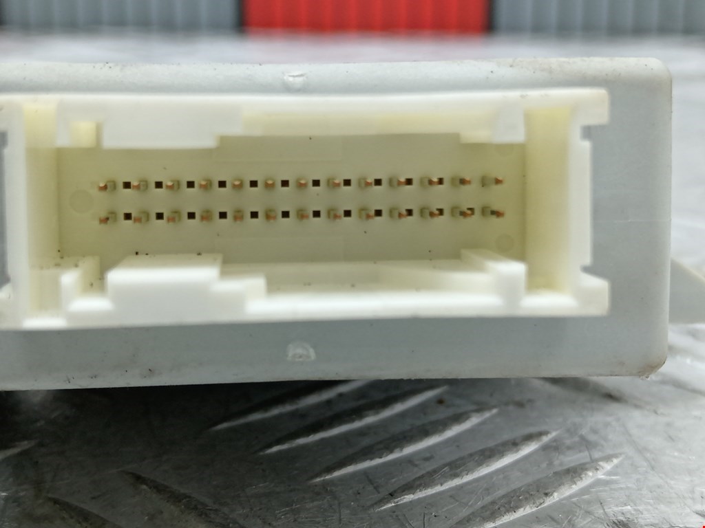 Блок управления стеклоподъемниками BMW 5er 5 серия F10/F11/F07 2009-2017