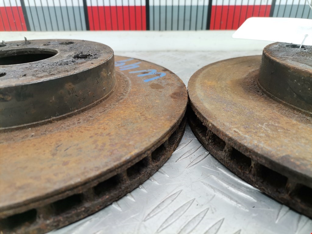 Диск тормозной передний TOYOTA Prius II XW20 2003-2012