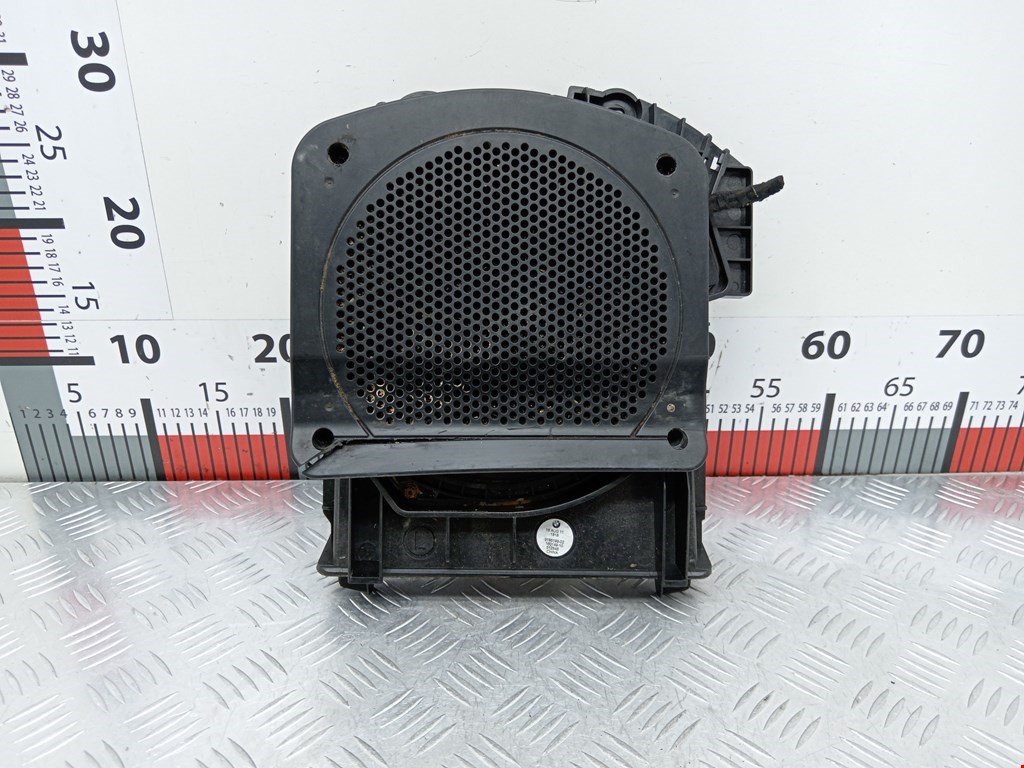 Сабвуфер BMW 5-Series (F07/F10/F11/F18) (2009-2017)