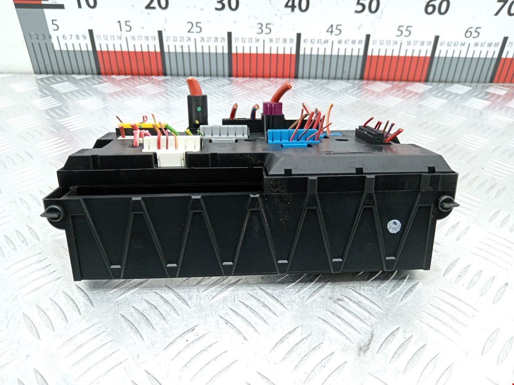 Датчик уровня в бачок омывателя BMW 5er 5 серия F10/F11/F07 2009-2017