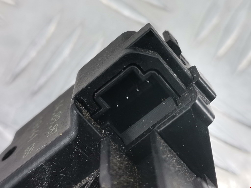 Замок багажника (крышки двери) MERCEDES-BENZ C-Class C-klasse W204 2007-2015