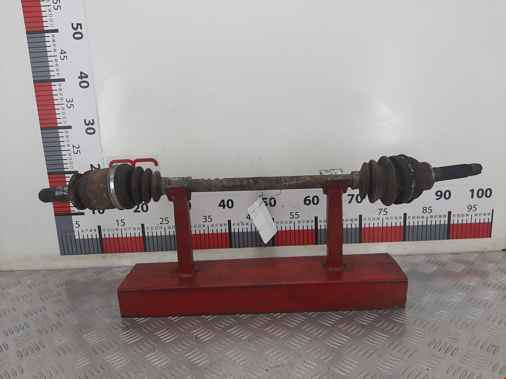 Полуось (привод, приводной вал) задняя правая SUBARU Impreza 1992-2000