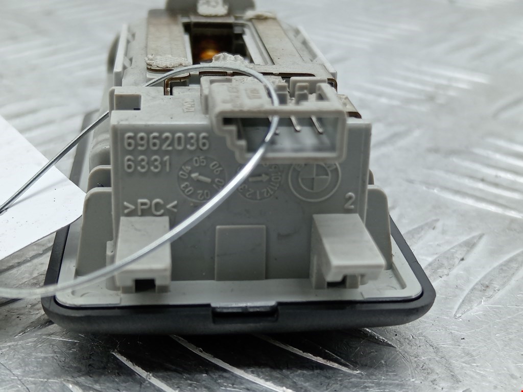 Плафон салонный (салона фонарь) BMW X3 E83 2003-2010