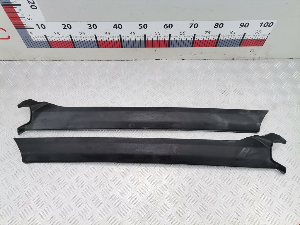 Молдинг лобового стекла LAND ROVER Discovery III 2005-2009