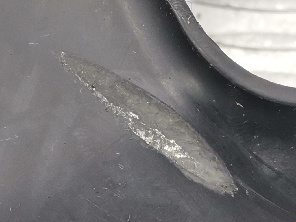 Молдинг лобового стекла LAND ROVER Discovery III 2005-2009