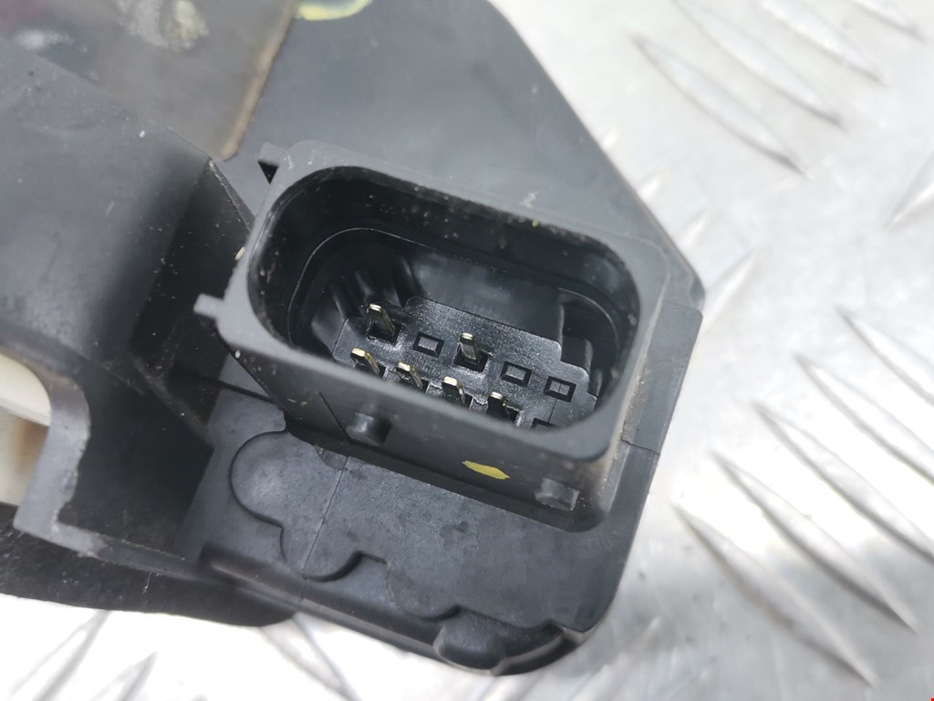 Замок двери передней правой OPEL Insignia 2008-2017