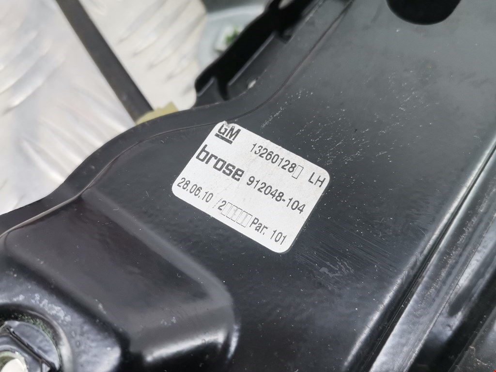 Стеклоподъемник передний левый OPEL Astra J 2009-2017