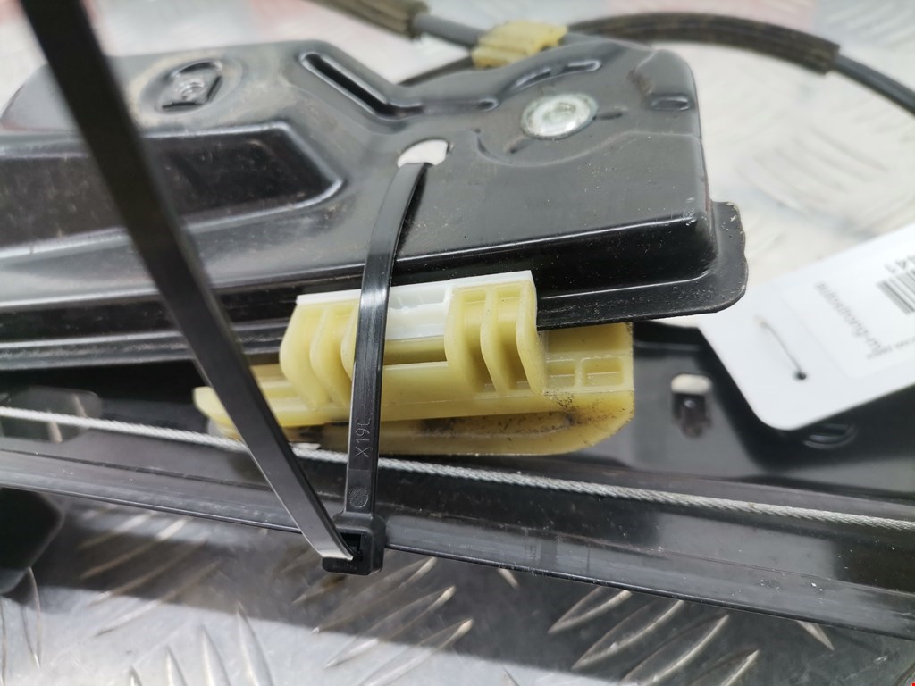 Стеклоподъемник передний левый OPEL Astra J 2009-2017