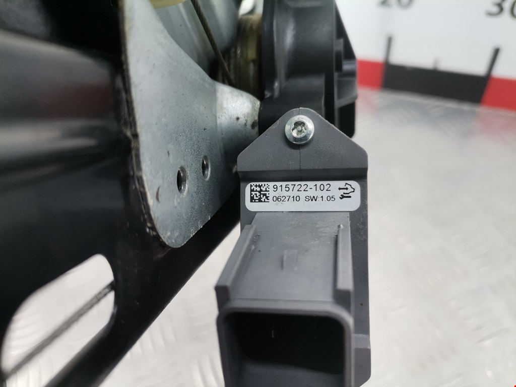 Стеклоподъемник передний левый OPEL Astra J 2009-2017