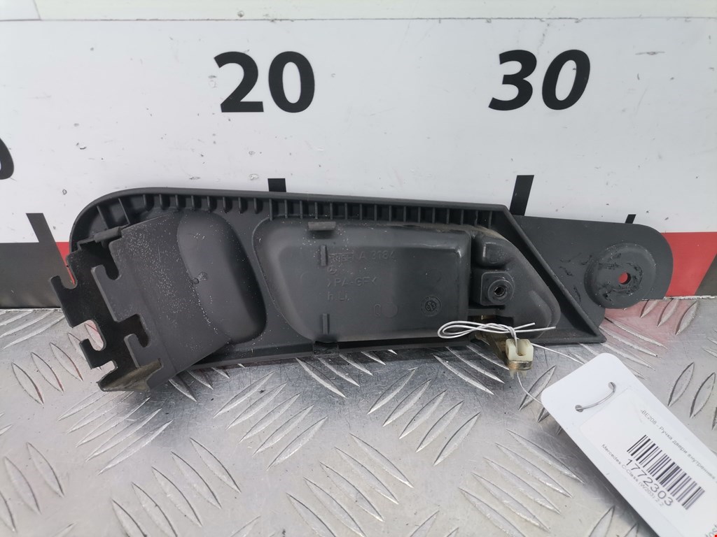 Ручка дверная задняя внутренняя левая MERCEDES-BENZ C-Class C-klasse W203 2000-2007