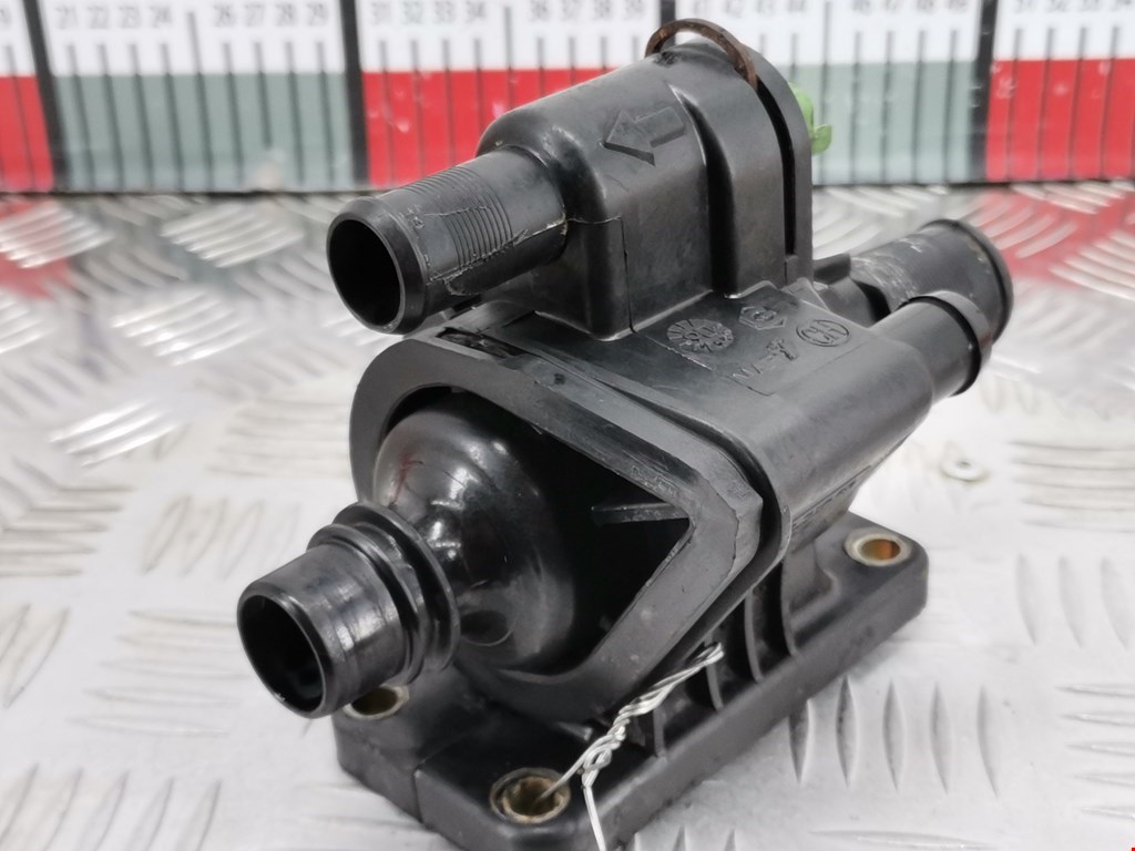 Корпус термостата FORD Fusion 2002-2012