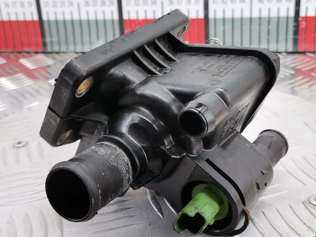 Корпус термостата FORD Fusion 2002-2012