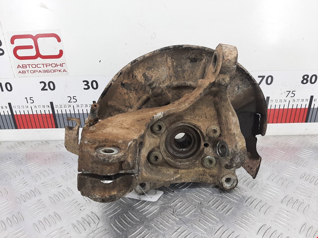 Ступица передняя правая VOLKSWAGEN Passat B6 2005-2011