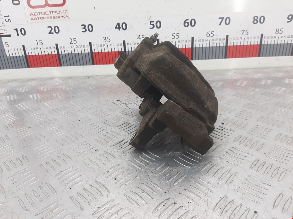 Суппорт передний левый AUDI Q3 I 2011-2018