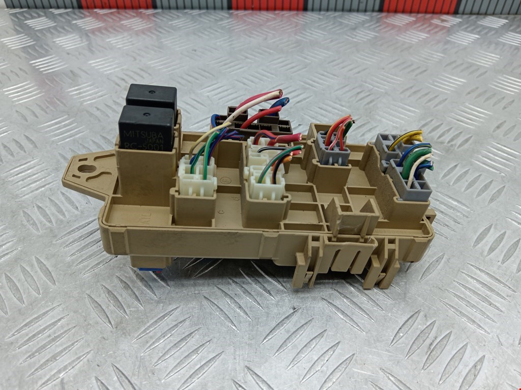 Датчик уровня в бачок омывателя SUBARU Impreza 1992-2000