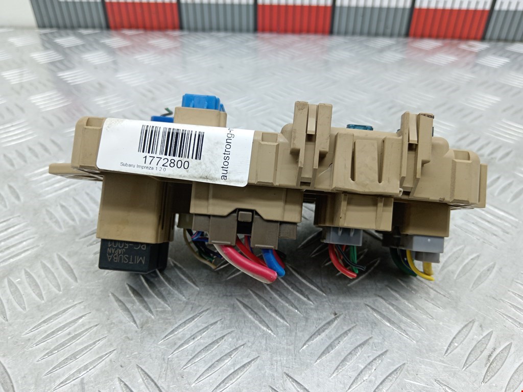 Датчик уровня в бачок омывателя SUBARU Impreza 1992-2000