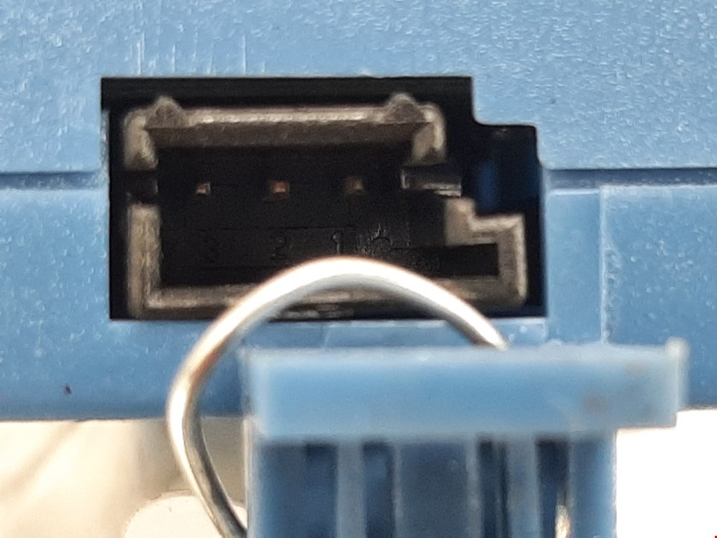 Усилитель антенны LAND ROVER Range Rover Sport 2005-2013