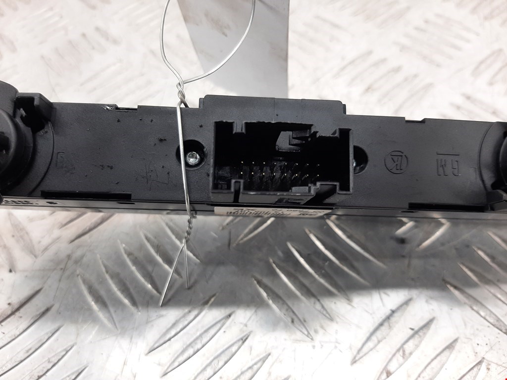 Кнопка аварийной сигнализации (аварийки) OPEL Astra H/Family 2004-2015