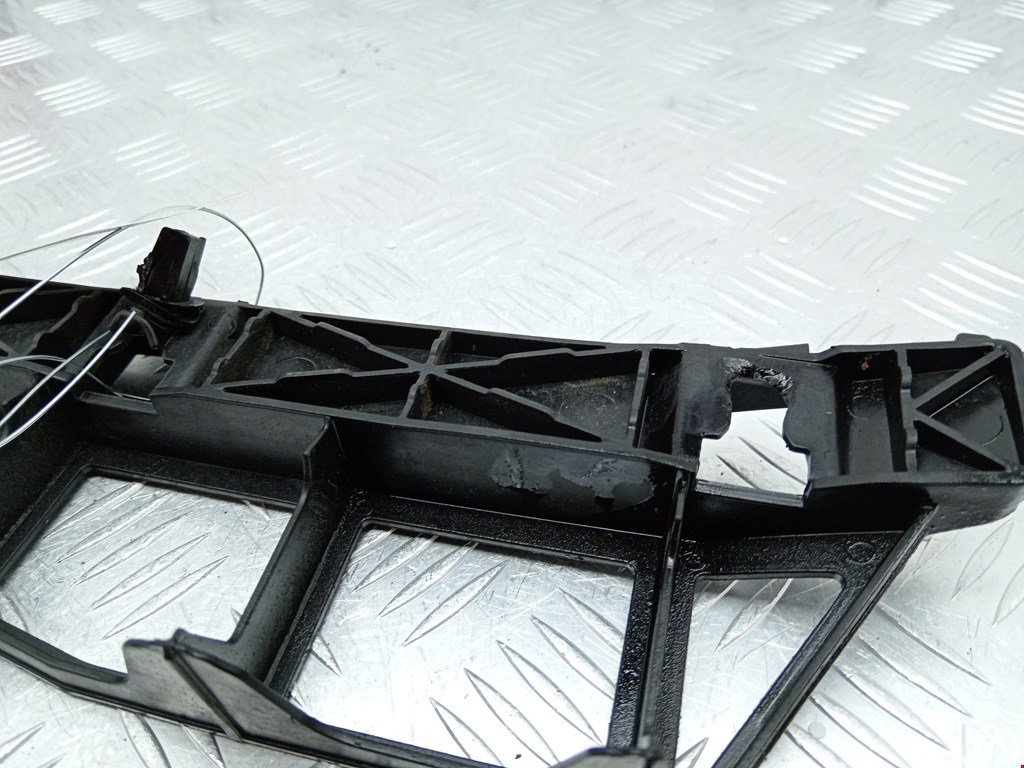 Кронштейн заднего бампера левый правый HYUNDAI i40 2011-2019