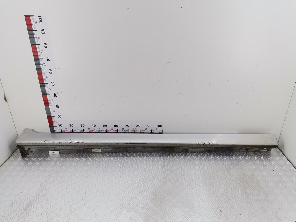 Накладка декоративная на порог правая BMW 5-Series (F07/F10/F11/F18) (2009-2017)