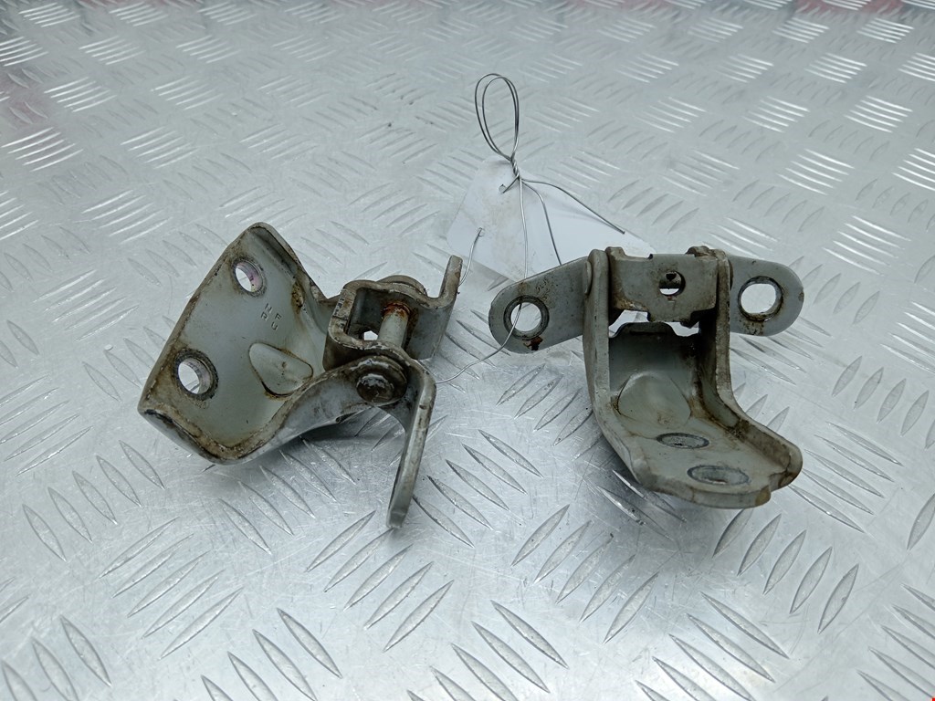 Петля двери передней левой Hyundai i40 (VF) (2011-2019)