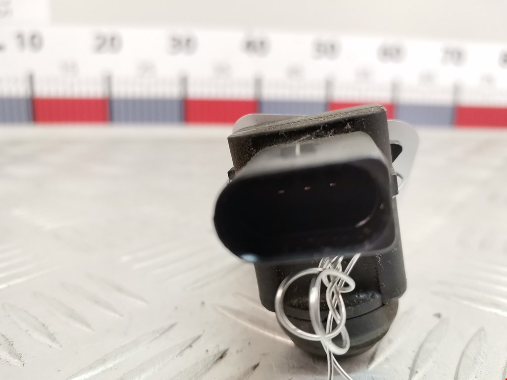 Датчик парковки VOLKSWAGEN Touareg 2002-2010